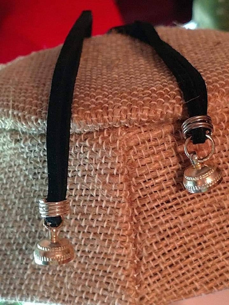 Optional magnetic close, easy on and easy off