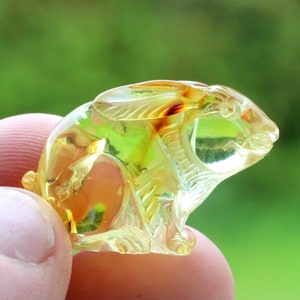 Rabbit Amber Figurine / Natural Baltic Hand Carved Amber Figurine ...