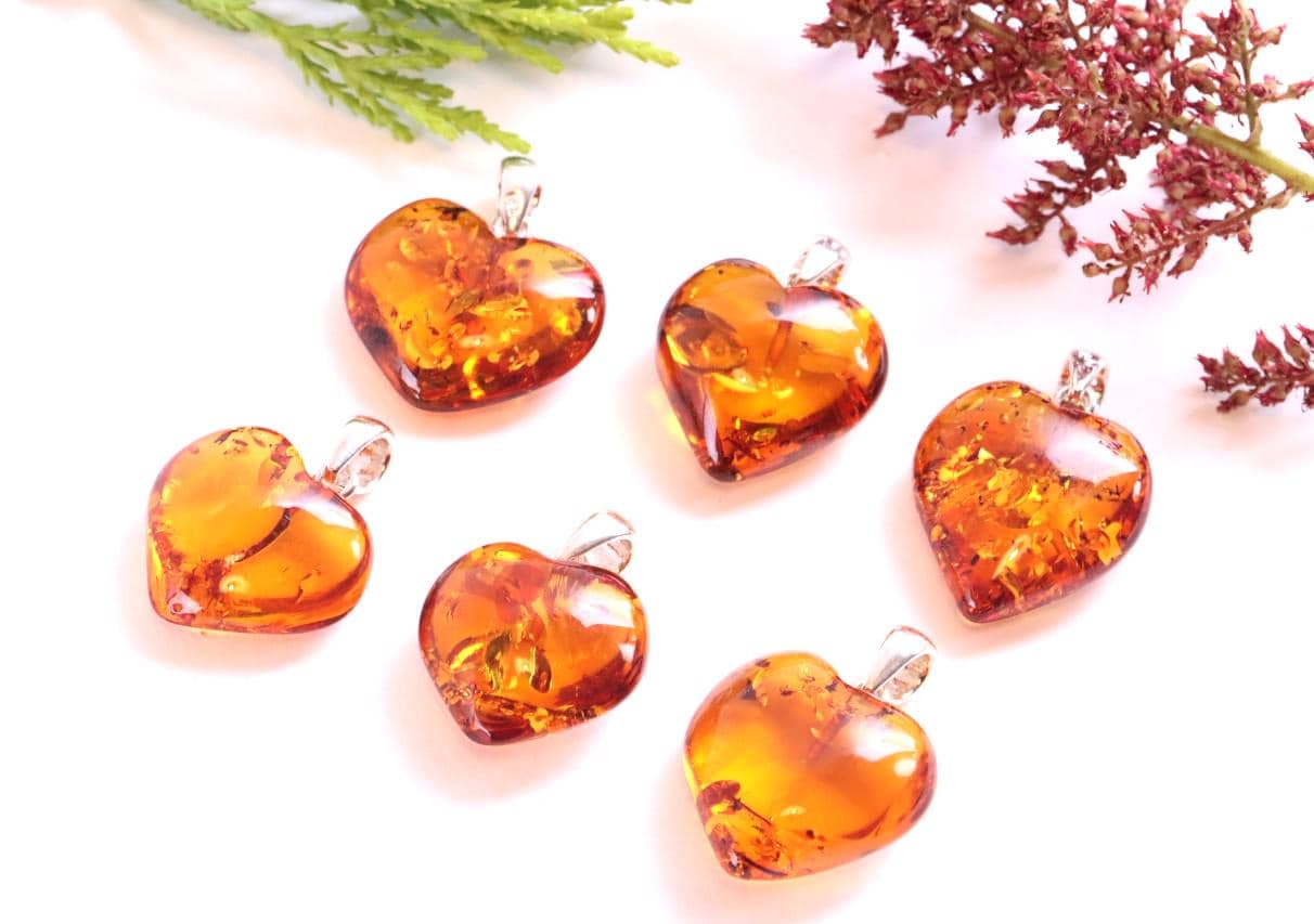 Orecchini A Cuore In Ambra Baltica E Argento 925 – Gioielli Donne In Argento Sterlino Con Pietre Naturali – Colore Cognac