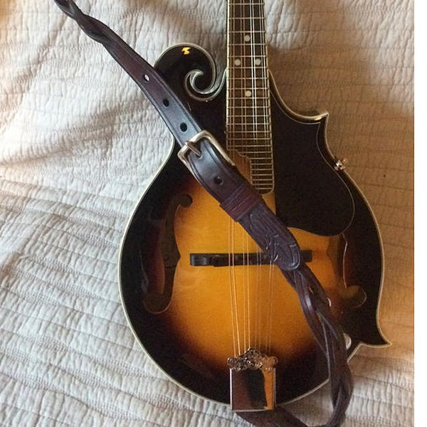 Mandolin strap