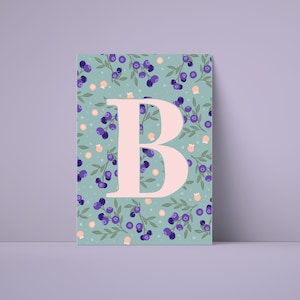 Póster de la letra B: Imagen digital ABC con arándanos | Decoración de pared habitación infantil | Arte de letras felices para imprimir