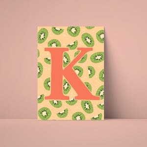 Póster de la letra K: imagen digital ABC con kiwi | Decoración de pared habitación infantil | Arte de letras felices para imprimir
