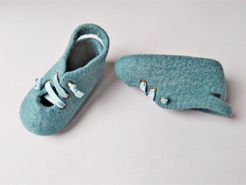 Felted wool booties, Woolen children slippers , Toddler booties, Toddler felt schoes, Toddler shoes, Felted ankle schoes for baby image 6