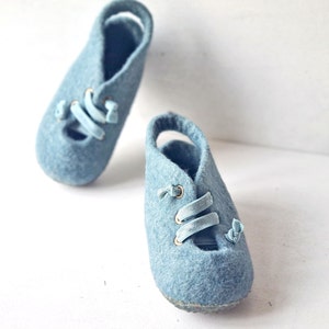 Felted wool booties, Woolen children slippers , Toddler booties, Toddler felt schoes, Toddler shoes, Felted ankle schoes for baby image 2