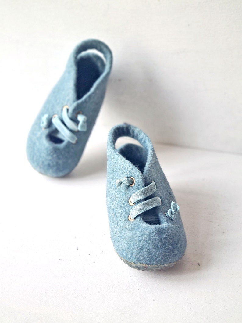 Felted wool booties, Woolen children slippers , Toddler booties, Toddler felt schoes, Toddler shoes, Felted ankle schoes for baby image 2