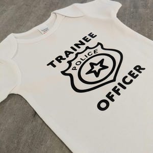 Lustiges Baby wächst-Gedruckt-Praktikums-Polizist-Baby Polizist-Lustiges Baby wächst-Beruf-Frühchen Baby Kleidung-Neugeborenes Baby-TP01