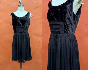 Vintage Y2K 1990s Black Velvet Chiffon Mini Dress ** Goth Grunge Gothic Dark Romantic Boho Witchy Whimsigoth * Medium Size 8 10