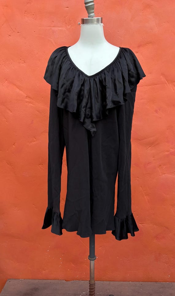 Vintage Flared Sleeve Silky Black Mini Dress Tunic Top ** Knightcore Ren Faire Pirate Goth Whimsigoth - Etsy Israel Vintage Flared Sleeve Silky Black Mini Dress Tunic Top ** Knightcore Ren Faire Pirate Goth Whimsigoth - Etsy Israel