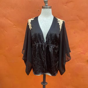 Vintage Black Silk Kimono sleeve top shirt blouse cardigan * Romantic Goth Dark boho Pinup 1930s style flapper