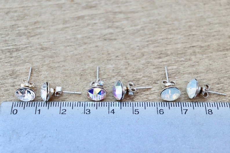 Orecchini a bottone rotondi in argento sterling 925 con cristalli Swarovski trasparenti, cristallo trasparente da 8 mm, aurora boreale, chatons opale bianco, scelta di colori immagine 9