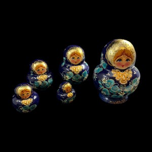 Hand-Painted Vintage Russian Nesting Dolls Set of 5 – Stunning Wooden Matryoshka with Intricate Details, 6” Tall