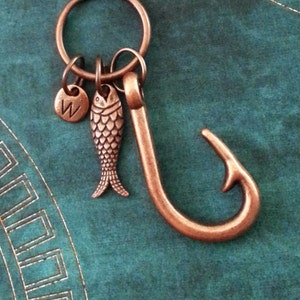 Angelhaken Schlüsselanhänger kleine Kupfer Fisch Schlüsselanhänger personalisierte Schlüsselanhänger Angeln Schlüsselanhänger Angeln Geschenk für Papa Schlüsselanhänger Engagement Schlüsselanhänger