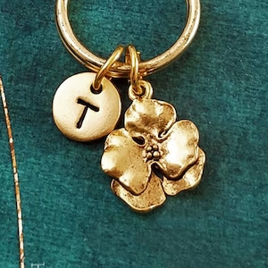 Flower Keychain VERY SMALL Flower Keyring Mother&#39;s Day Keychain Bridesmaid Keychain Gardener Gift Gardening Gift Garden Personalized Initial