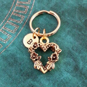 Gold Heart Keychain, SMALL Heart Charm, Personalized Key Ring, Valentine&#39;s Day Gift Heart Wreath Necklace Heart Pendant Valentine&#39;s Keychain