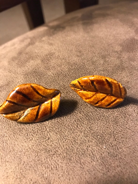 Very rare glass leaf clip on earrings