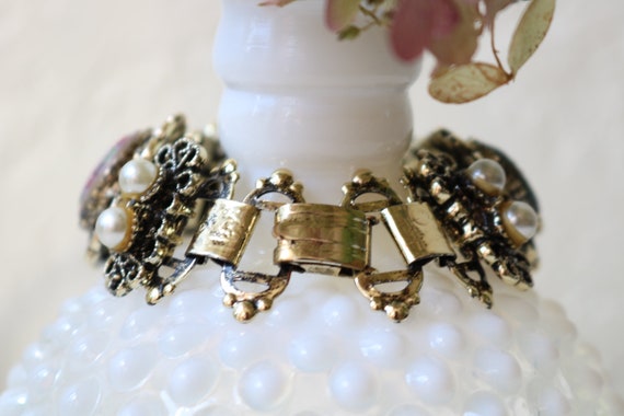 Vintage Spiderweb and Faux Pearl Gold Tone Bracel… - image 7