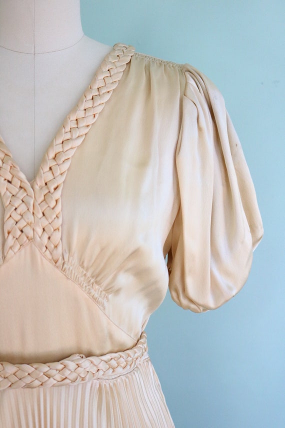 Vintage 1930's Champagne Pleated Gown | Size Small - image 3