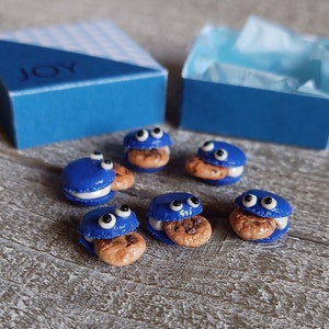 Miniature 1/6 Blue Monster Cookie Macarons