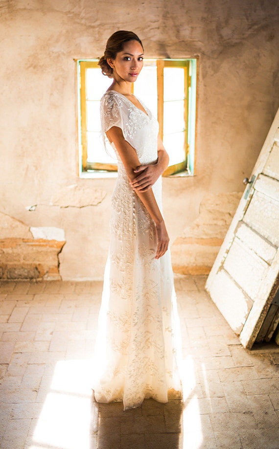 casual wedding dresses with sleeves