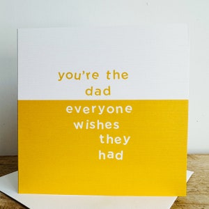 Tout le monde aimerait avoir une carte d'anniversaire pour papa, beau-père, grand-père