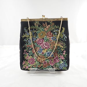 Vintage Micro Petit Point bestickte Abendtasche, schwarzer Grund mit chinesischen Blumen, hohes Design, China, Hongkong, britische Kolonie, 1970er Jahre