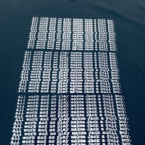 The Shining Jack Torrance T-shirt - 'All Work and No Play Makes Jack a Dull Boy' - Skräckfilmströja, gotisk, Halloween, skräckfanatikergåva