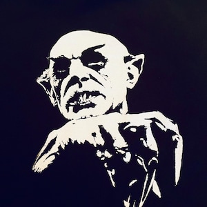 Camiseta Nosferatu, camiseta negra de película de terror de vampiros, talla pequeña a 5XL, temporada espeluznante gótica de Halloween