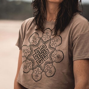 CLEARANCE !! Ladies Memento Mori Endless Knot Death Skull Mandala Crop T-Shirt