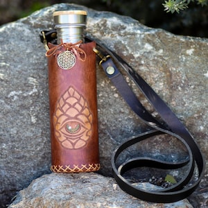 Pinecone Art of Zig logo handmade water bottle case