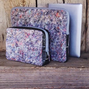 Organizador de eletrônicos artesanal em feltro reciclado, estojo para dispositivos eletrônicos em couro vegano com bolsos.