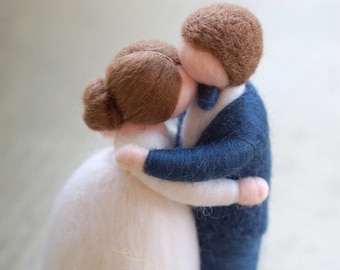 Bride and groom embraced, wool fairy tale, Waldorf inspiration, wedding cake decoration