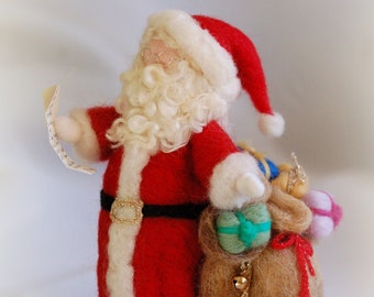 Santa Claus, Waldorf-inspired fairy tale wool, Christmas decoration, soft sculpture, collectible dolls