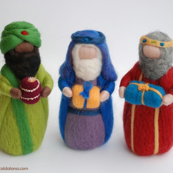 Re Magi, tre saggi in lana fiaba, ispirazione Waldorf, decoro natalizio, scultura morbida, bambola da collezione