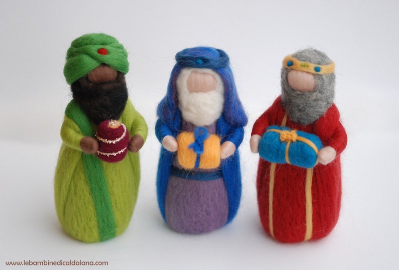 Nativity, Three Kings, Shepherd, two sheep, angel, fairy tale wool nativity scene, Waldorf inspiration, Christmas decoration, soft sculpture image 4