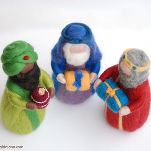 Nativity, Three Kings, Shepherd, two sheep, angel, fairy tale wool nativity scene, Waldorf inspiration, Christmas decoration, soft sculpture image 5