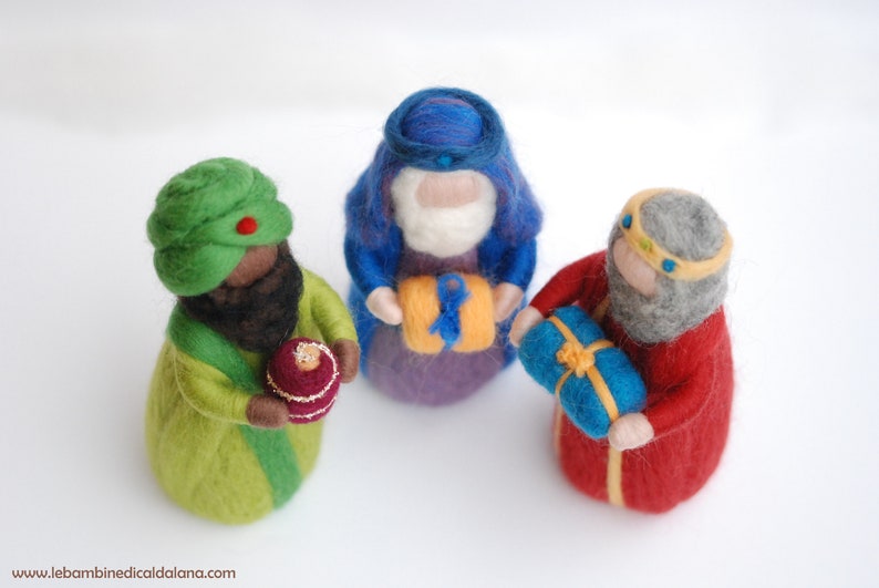 Nativity, Three Kings, Shepherd, two sheep, angel, fairy tale wool nativity scene, Waldorf inspiration, Christmas decoration, soft sculpture image 5