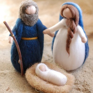 Nativity, Three Kings, Shepherd, two sheep, angel, fairy tale wool nativity scene, Waldorf inspiration, Christmas decoration, soft sculpture image 7