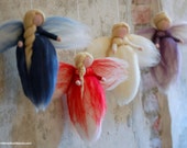 Angeli avvento, in lana fiaba, ispirazione Waldorf, decoro casa, bambola da collezione, scultura morbida