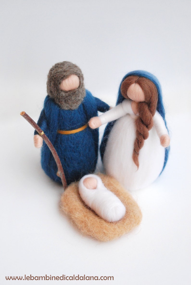 Nativity, Three Kings, Shepherd, two sheep, angel, fairy tale wool nativity scene, Waldorf inspiration, Christmas decoration, soft sculpture image 2