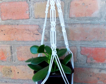 Blanco mini Macrame plant Holder 18 pulgadas 3 mm hanging planter Interior o exterior decoración idea regalo decoraciones de ventana colgantes