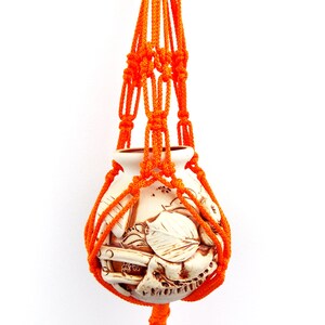 Mini macramé soporte de la planta naranja macramé colgador 10 pulgadas 3 mm colgante maceta maceta patrón interior o exterior