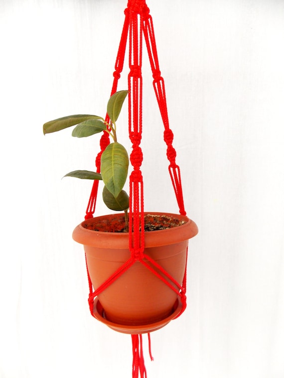 Red Plant Hanging Macrame Plant Hanger 20 Inches 3mm Wall Hanging Flower Pot  Gift Idea Window Cord Indoor or Outdoor Decoration - Etsy