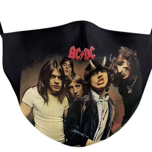 ACDC Highway to Hell Classic Rock Album Lavable / Réutilisable Non-Medical Face Mask / Couvre-visage avec fente de filtre et filtre 2.5 PM inclus