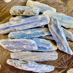 Blue Kyanite Stone Wand | Medium Crystal Gemstone