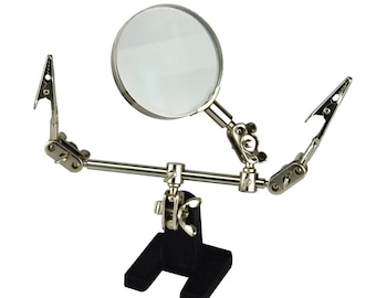 4つの丸い刻印が付いた大型木製ダッピングブロック。ジュエリー製作