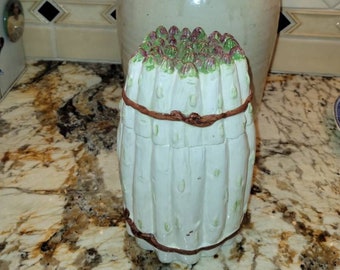 Vintage Italian Majolica creamy white asparagus bundle is a canister!