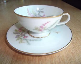 Vintage demitasse cup and saucer by Hutschenreuther Gelb Bavaria Germany 39, 8433, 58, lion makers mark