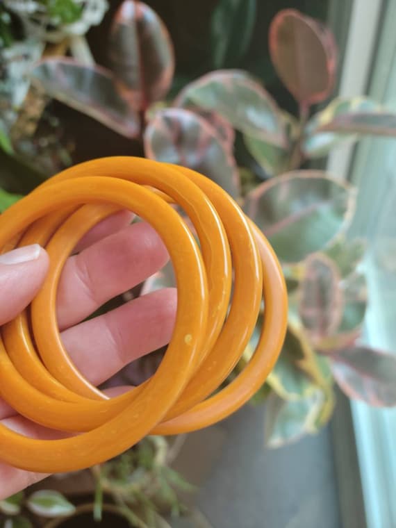 Butterscotch Bakelite Bangles, spacers - image 7