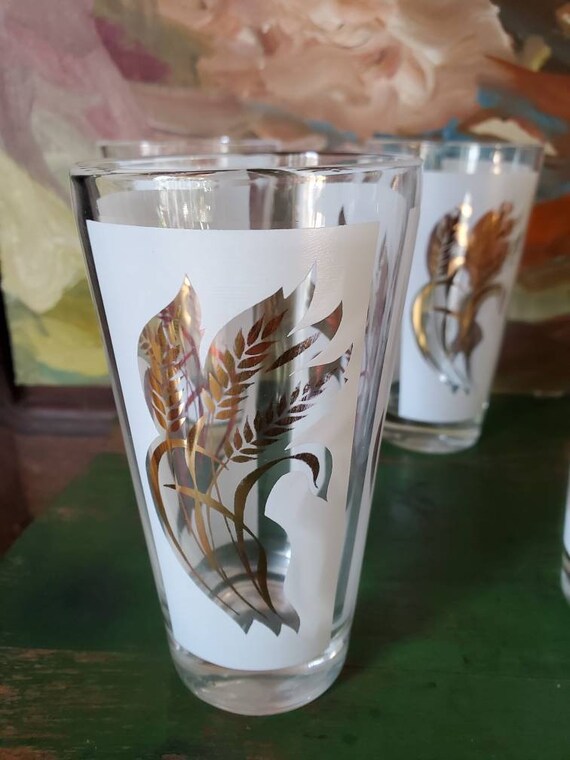 Vintage Clear Glass Tumblers Drinking Glasses Gold Flower and White Leaves  Design Set of Six Retro Kitchen Bar Ware Pink Belly Vintage 