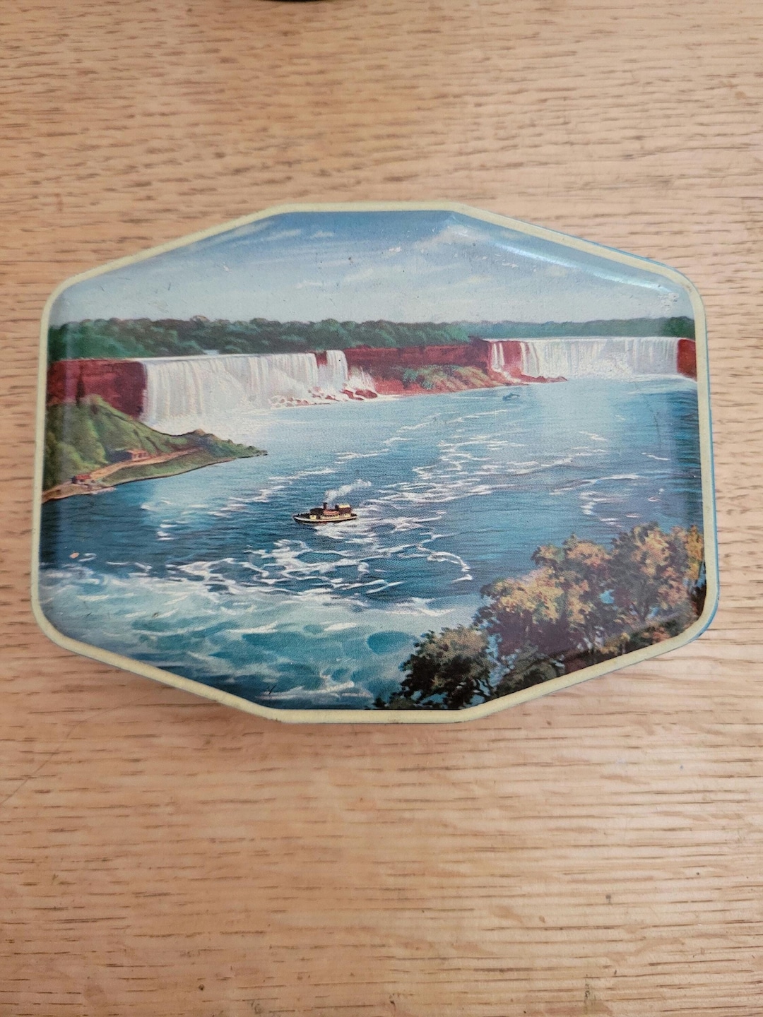 Horner Candy Tin, Niagra Falls - Etsy